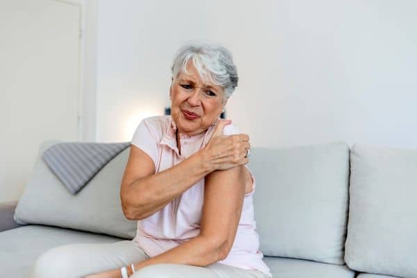 Shoulder Pain That Won’t Go Away: Is It a Tear, Tendonitis, or Something Else?