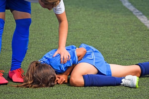Youth Sports Injuries: When to Rest vs When to See a Specialist